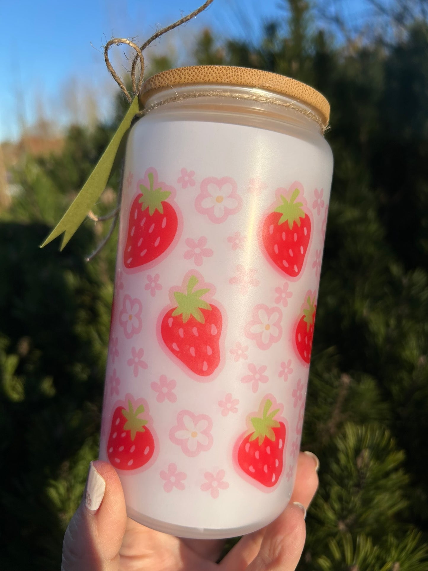 Trinkglas mit Deckel & Strohhalm I Erdbeeren