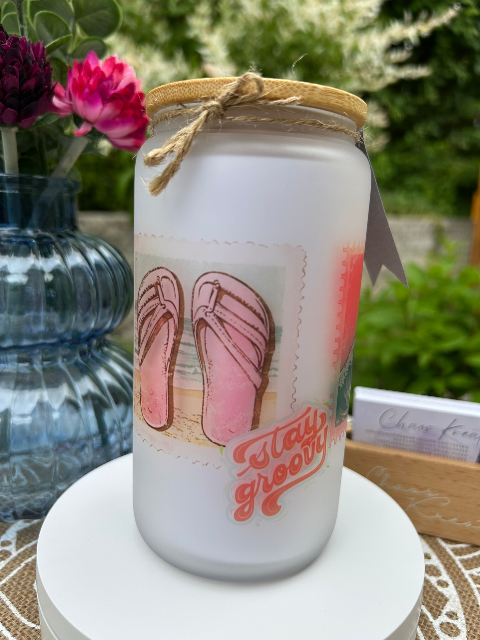Trinkglas mit Deckel & Strohhalm, 90er Retro Design