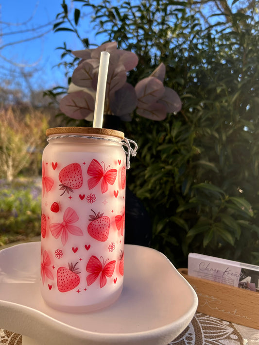 Trinkglas mit Deckel  & Strohhalm I Erdbeeren