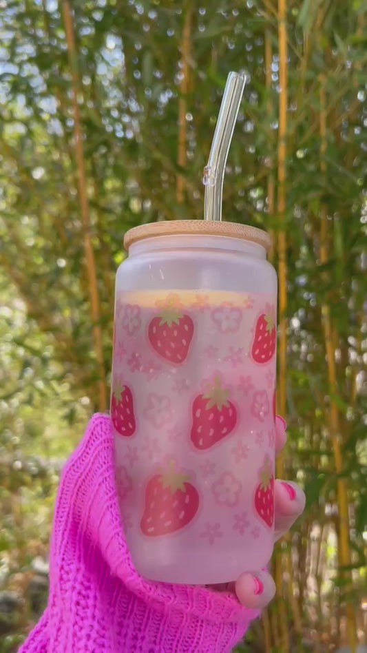 Trinkglas mit Deckel & Strohhalm I Erdbeeren